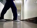 视频: 鬼步舞原地奔跑分析教学视频-宅男曳步舞  鬼步舞  街舞- 超级滑步