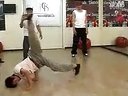 视频: 街舞北京CK舞团Breaking教学，舞蹈套路练习 (21)