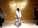 视频: 成都DancingHouse 万达广场街舞杨峰(Young)Hiphop 基础元素套路教学