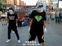 视频: 国内鬼步舞牡丹六人齐舞曳步舞街舞机械舞鬼步舞教学跑酷