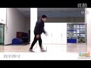 视频: 街舞霹雳舞训练教学鬼步舞稻草人 机械舞