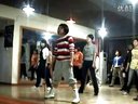视频: 简单易学的现代舞_动感街舞_女生街舞教学