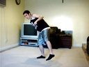 视频: 街舞breaking基础教程 powermove跳转swipes教学 bboy