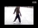 视频: 鬼步舞鬼步舞教学视频街舞视频mas小花式鬼步舞教学