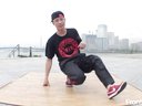 视频: 【Hip Hop独家】How to Breakdance - Footwork - 街舞教学 - 排腿 - Front Sweep -