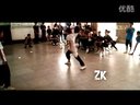 视频: 鬼步舞教程中文解说旋转街舞教学