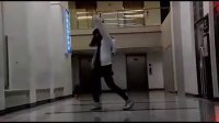 史上鬼步舞最厉害的一位女生，曳步舞教学视频机械舞街舞视频