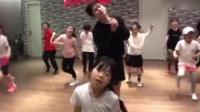 《这！就是街舞》韩宇街舞欢快教学，韩宇：其实我教的是表演课！