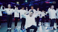  这！就是街舞2： 易烊千玺，韩庚致敬迈克杰克逊经典作品。易燃战队和KFM战队帅到-