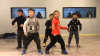 幼儿舞蹈启蒙，幼儿街舞《小跳蛙》律动舞蹈教学 一起跳起来吧！