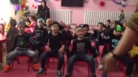 育林彤幼儿园元旦街舞表演