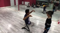  街舞视频大全吴涛涛vs张牧之儿童街舞街舞新曲-