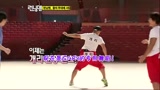 姜Gary的跳hiphop专属舞蹈，后面的观众都笑趴了