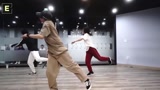 韩国街舞大神示范教学，动作力度满分！这样的老师请给我来一沓！