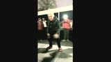 80岁的婆婆跳霹雳舞