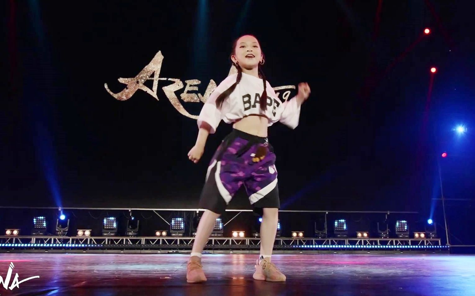 【10岁中国小女孩Amy】超Swag的成都Arena现场表演！帅炸！