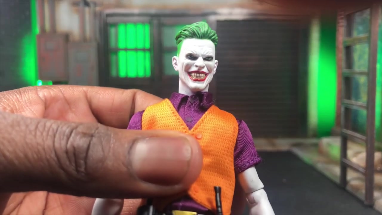 【评测搬运工】Mezco One-12 Joker 'Punk Joker'- Clown Prince Of Crime Review