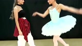 还能这么玩？当“芭蕾”遇上“街舞”，外国双胞胎姐妹现场斗舞太牛啦！