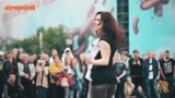 乌克兰女孩街头“斗舞”，一出场观众就“沸腾”了
