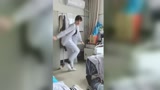 护士下班欢乐多，甩腿舞跳起来