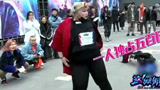 这就是街舞：谁说胖子就不能跳舞，我们都是灵活的胖子，哈哈！