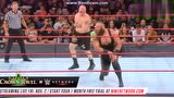 WWE精彩回顾：大布德式抱摔对人间怪兽无效，一记锁喉抛摔反制！