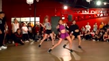 12岁亚裔腹肌少女，红房子的超强领舞秀！
