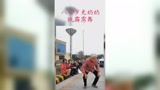 80岁奶奶跳霹雳舞