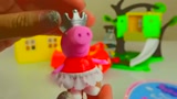 益智早教：一起来玩小猪佩奇的芭蕾舞服装玩具