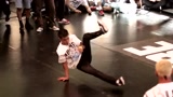 国外的街舞大赛，一个视频让你知道什么叫街舞！
