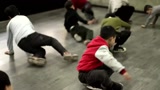 街舞教学：学生新舞练习，这熟练度比之前好多了！