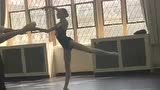 专业芭蕾舞学校的日常训练