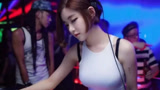 韩国“DJ女神”走红，突如其来的“甩衣”舞，令台下观众猝不及防！