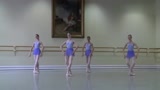 四个漂亮女孩展示芭蕾舞的魅力，我表示已经看的陶醉了