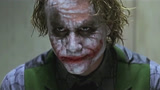 《蝙蝠侠：黑暗骑士》：小丑：不是你蝙蝠侠赢了，而是我小丑不想玩了！