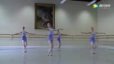 外国小女孩把芭蕾舞跳得棒极了！