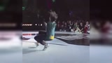 美国顶级街舞大赛 15岁女生跳街舞一举得冠