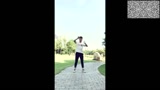 男子在公园跳霹雳舞，这舞姿实在是霸气！